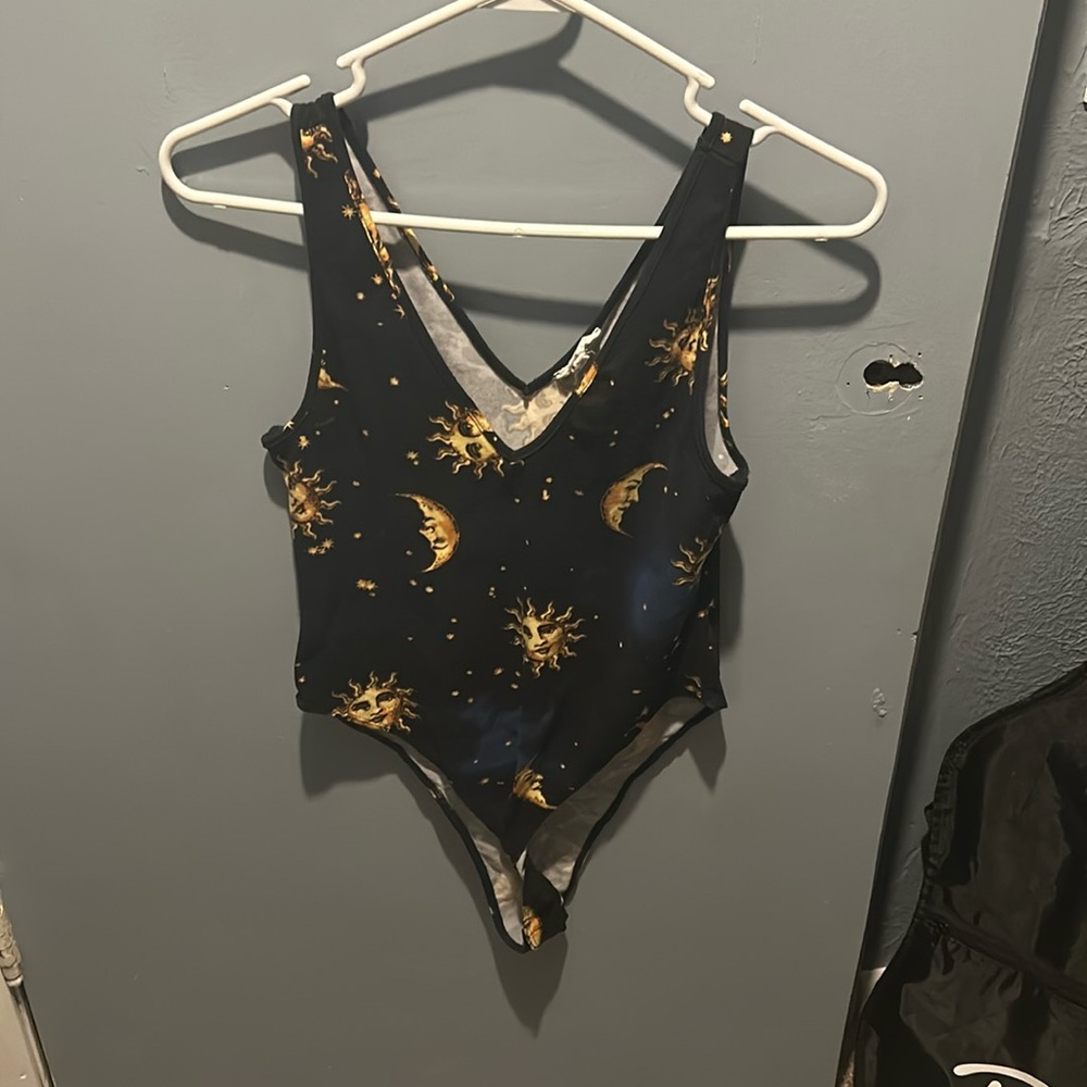 Patterned body suit